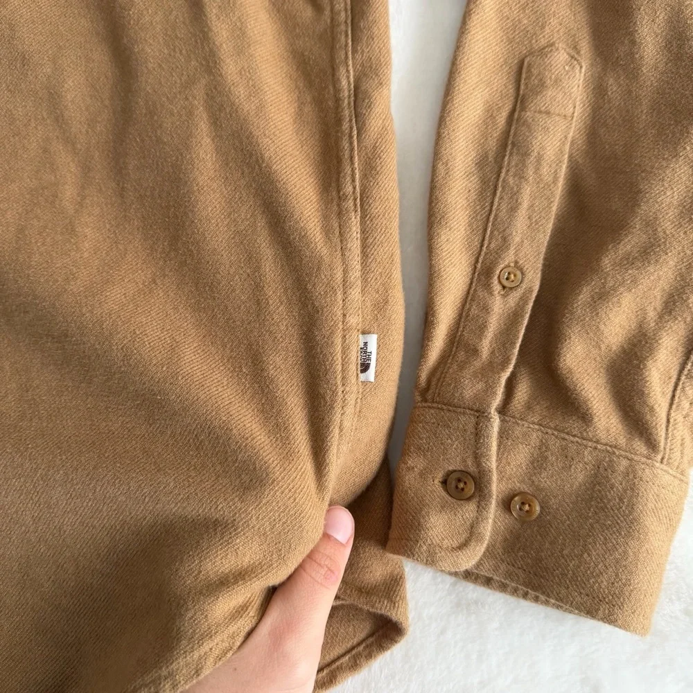 The North Face Men’s 100% Cotton Flannel Size Medium